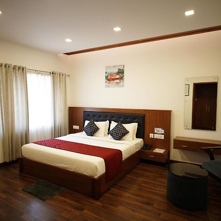 Four N Square Residency Hotel Palakkad Exterior photo