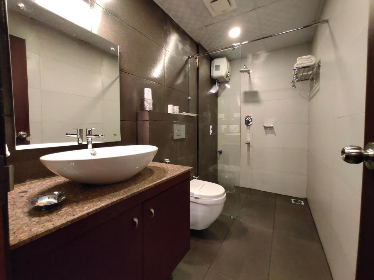 Four N Square Residency Hotel Palakkad Exterior photo
