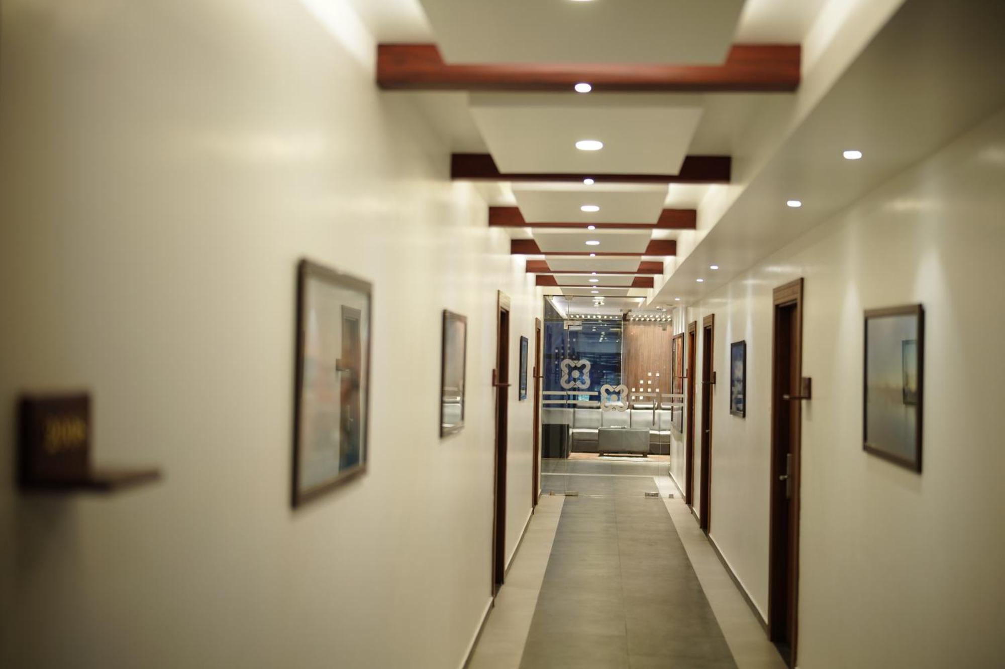 Four N Square Residency Hotel Palakkad Exterior photo