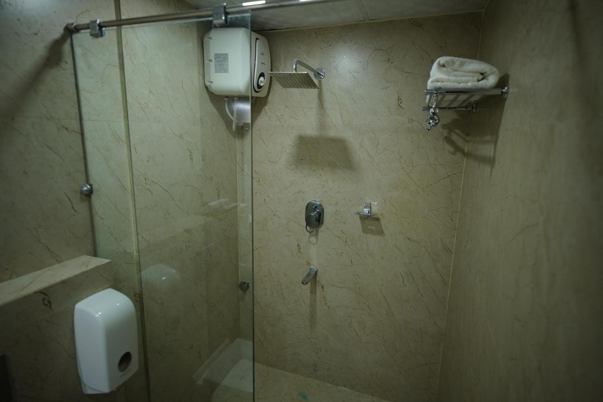 Four N Square Residency Hotel Palakkad Exterior photo