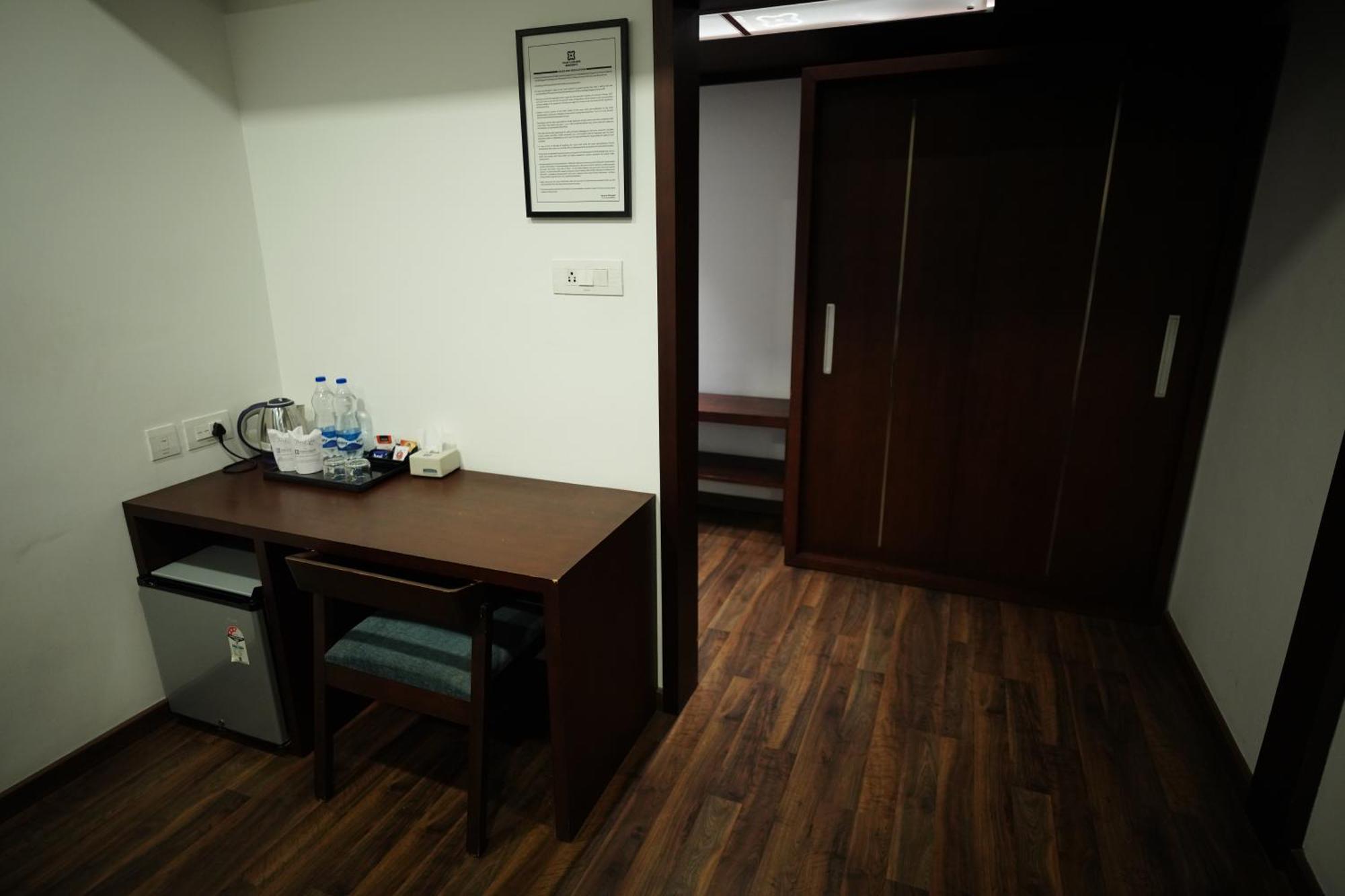 Four N Square Residency Hotel Palakkad Exterior photo