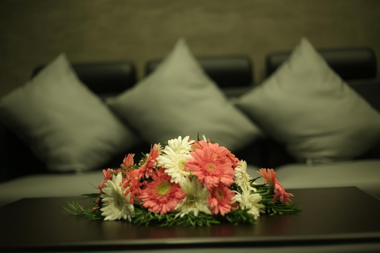 Four N Square Residency Hotel Palakkad Exterior photo